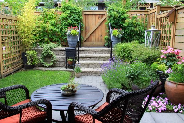 Small Yard Landscaping in Dubuque