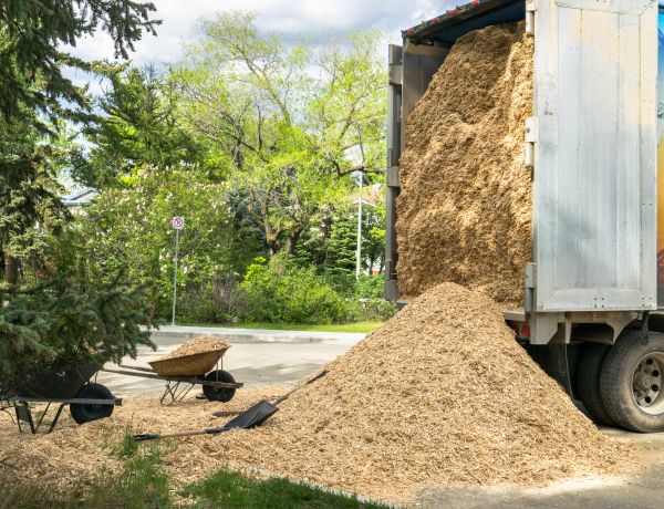 Wood Chips Delivery in Dubuque