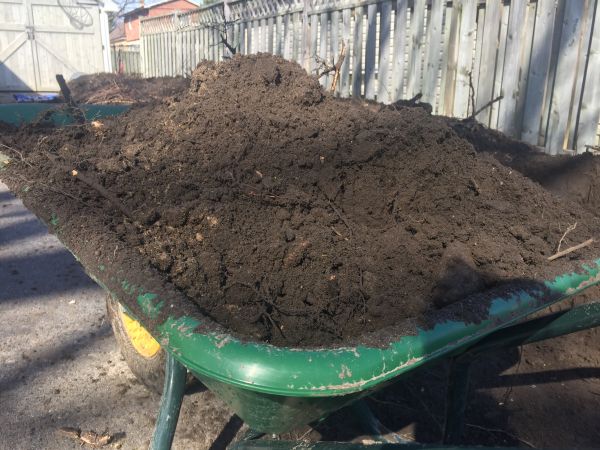 Residential Dirt Delivery in Dubuque